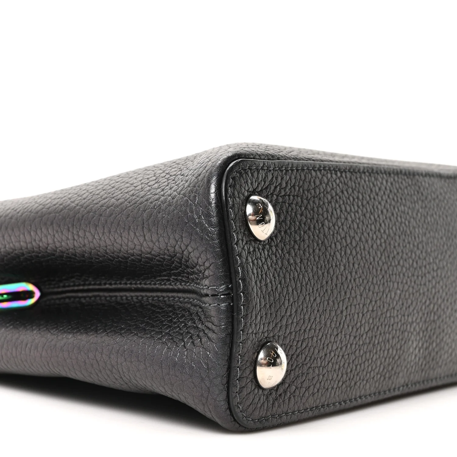 Taurillon Capucines BB Scarabeo Iridescent Black