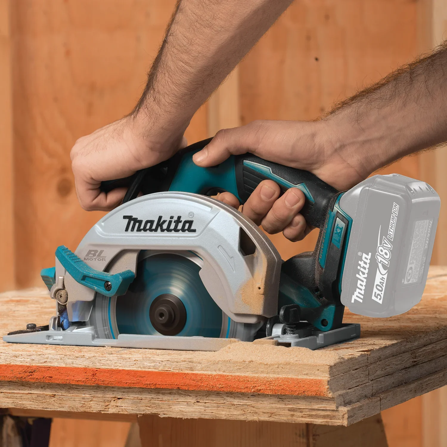 Makita 18V LXT Lithium?Ion Brushless Cordless 6?1/2 Circular Saw XSH03Z -?Tool Only