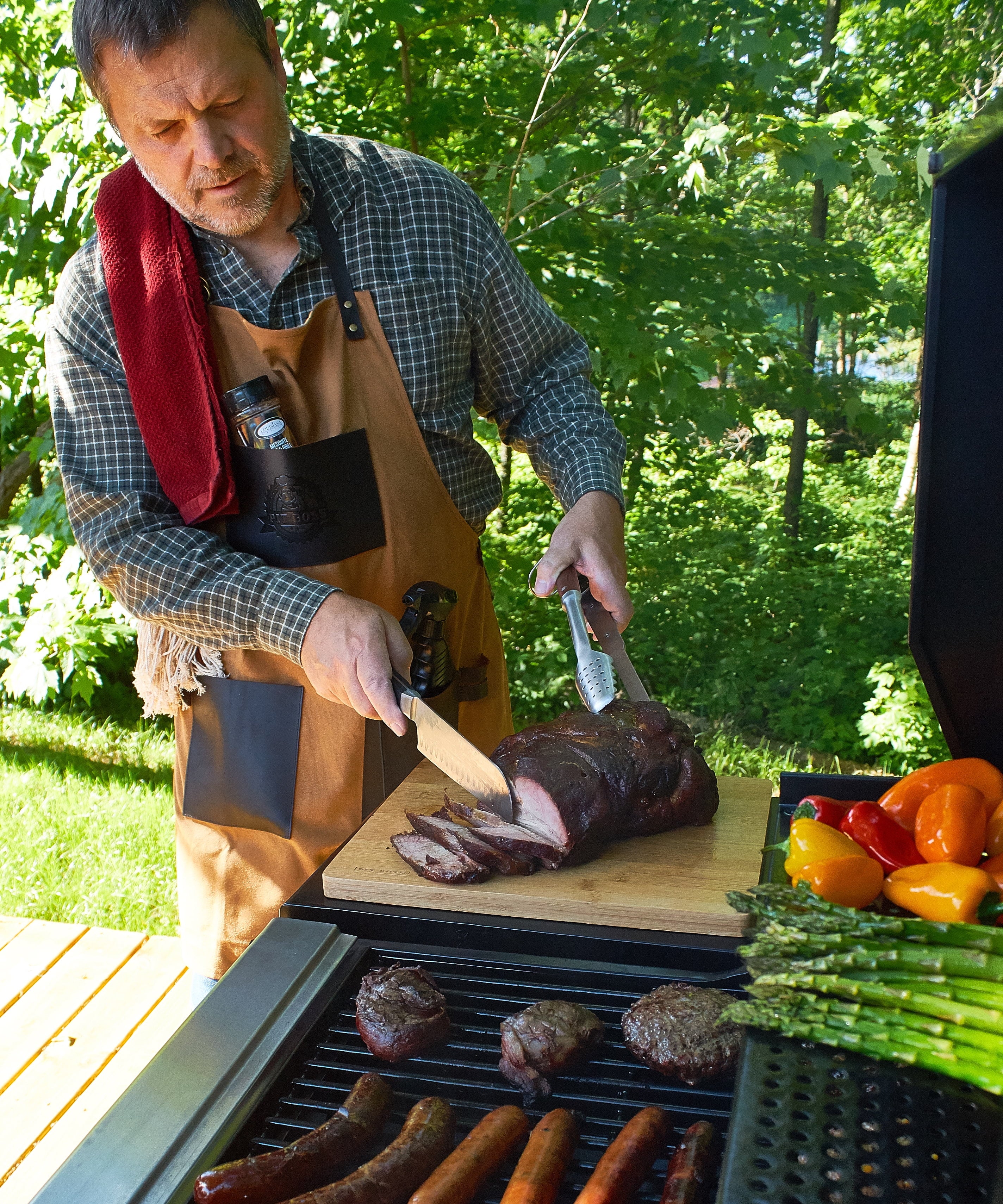 Pit Boss Memphis Ultimate Gas and Charcoal Combo Grill with Electric Smoker