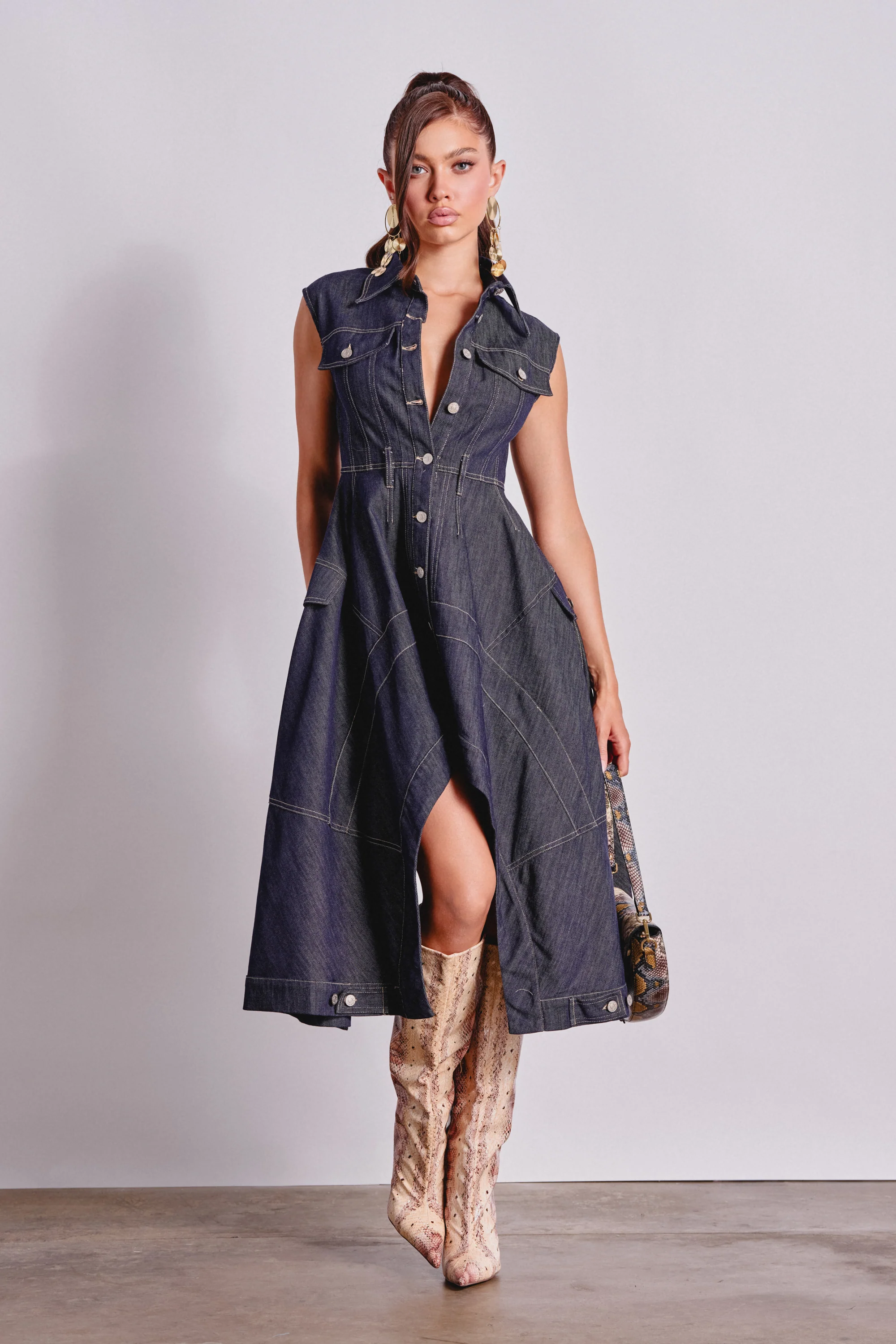MADELINE BUTTON UP DENIM MIDI DRESS - Akira Store