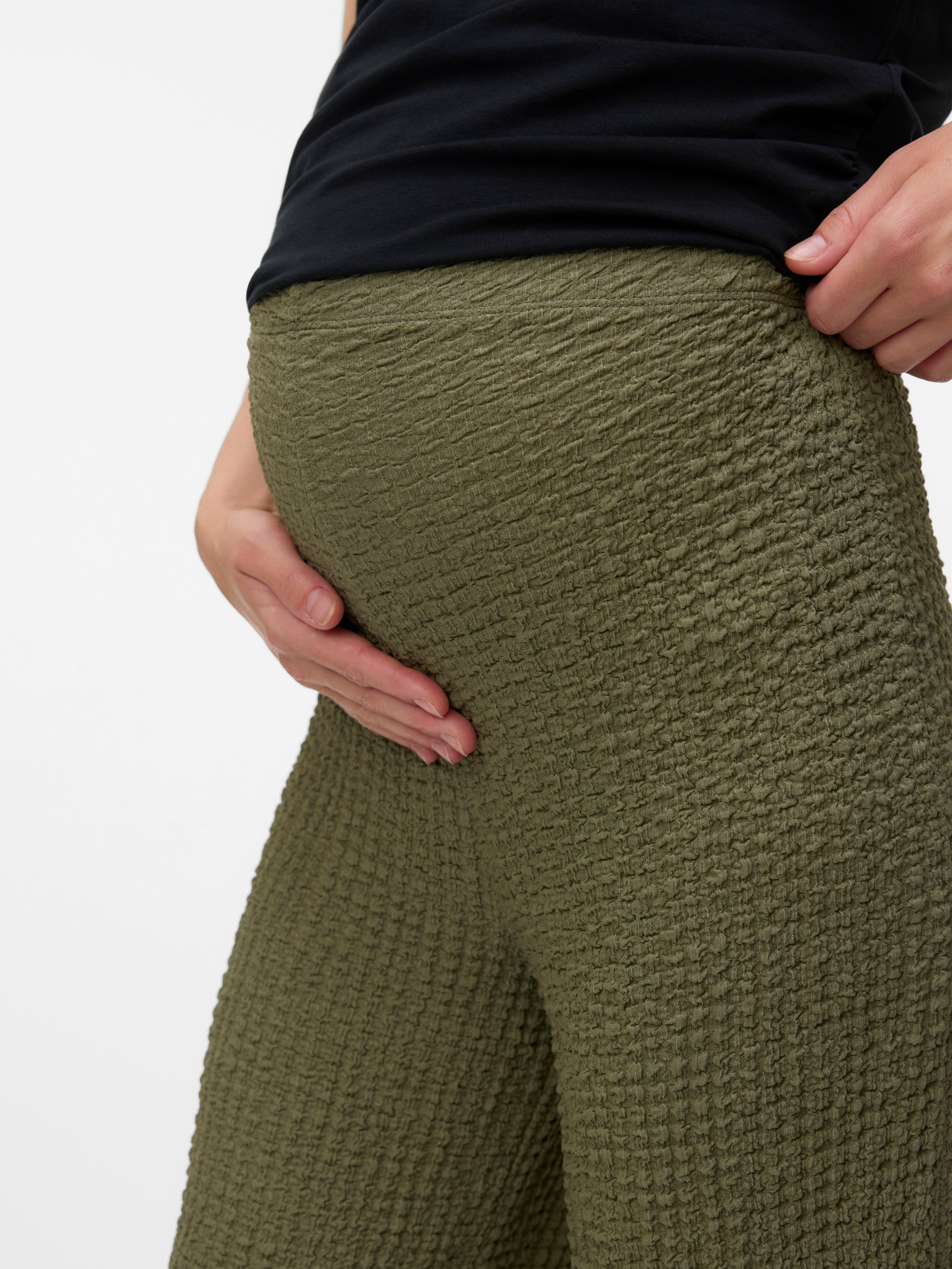 VERO MODA® Flared Fit High rise Trousers