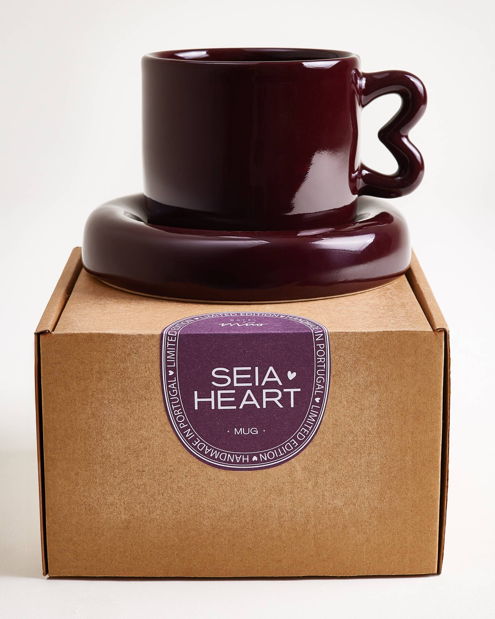 SEIA - MUG & SAUCER HEART BURGUNDY