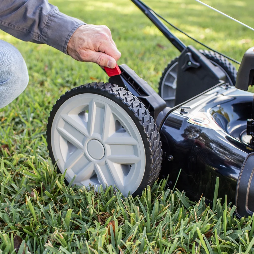 Black Max 21 - Inch Gas Push Mower, 125cc Briggs & Stratton Engine