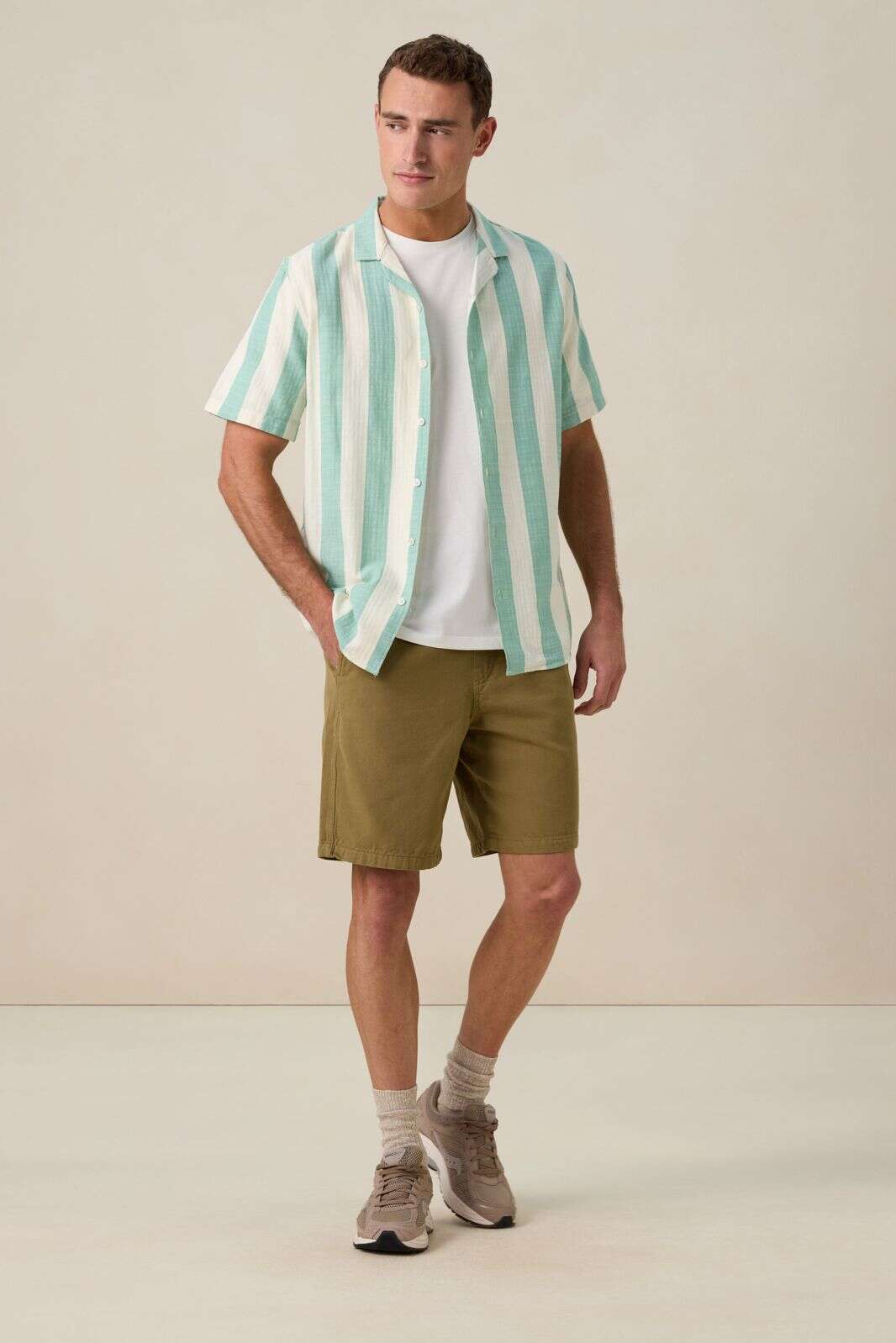 Groen overhemd met strepen