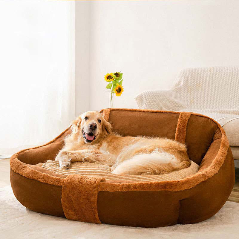 Grand canapé vintage confortable et apaisant pour chien