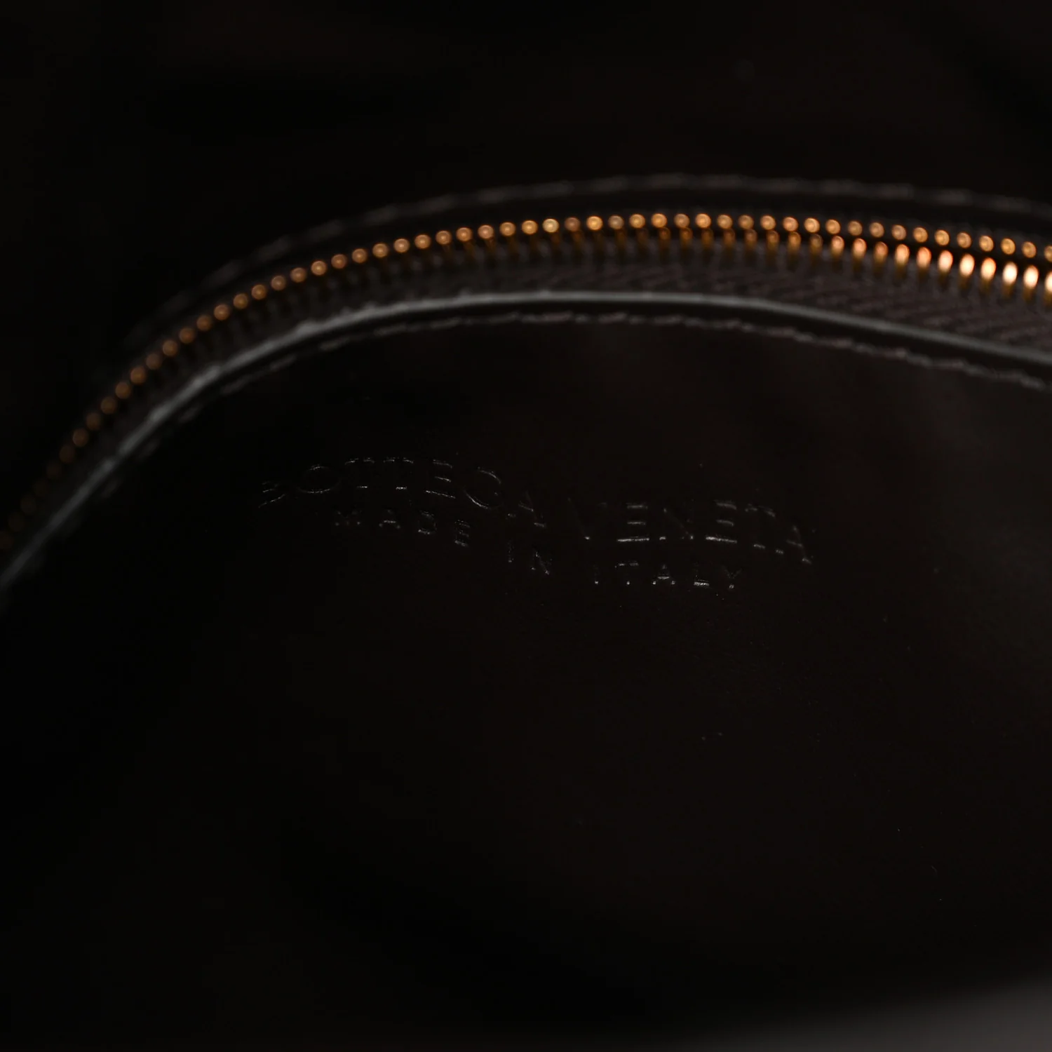 Calfskin Intrecciato Small Hop Fondant