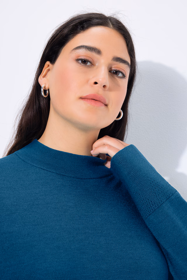 Long Sleeves Mock Turtleneck Sweater