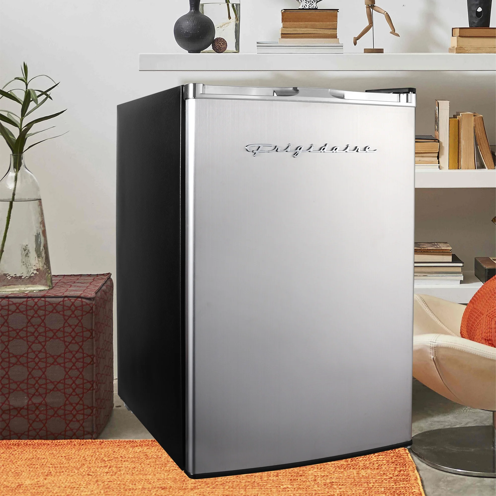 4.5 Cu. Ft. Compact Fridge with Chrome Trim EFR492, Platinum - Image 10