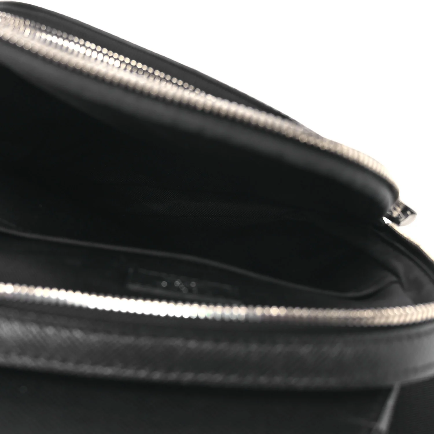 Taiga Avenue Sling Bag NM Black