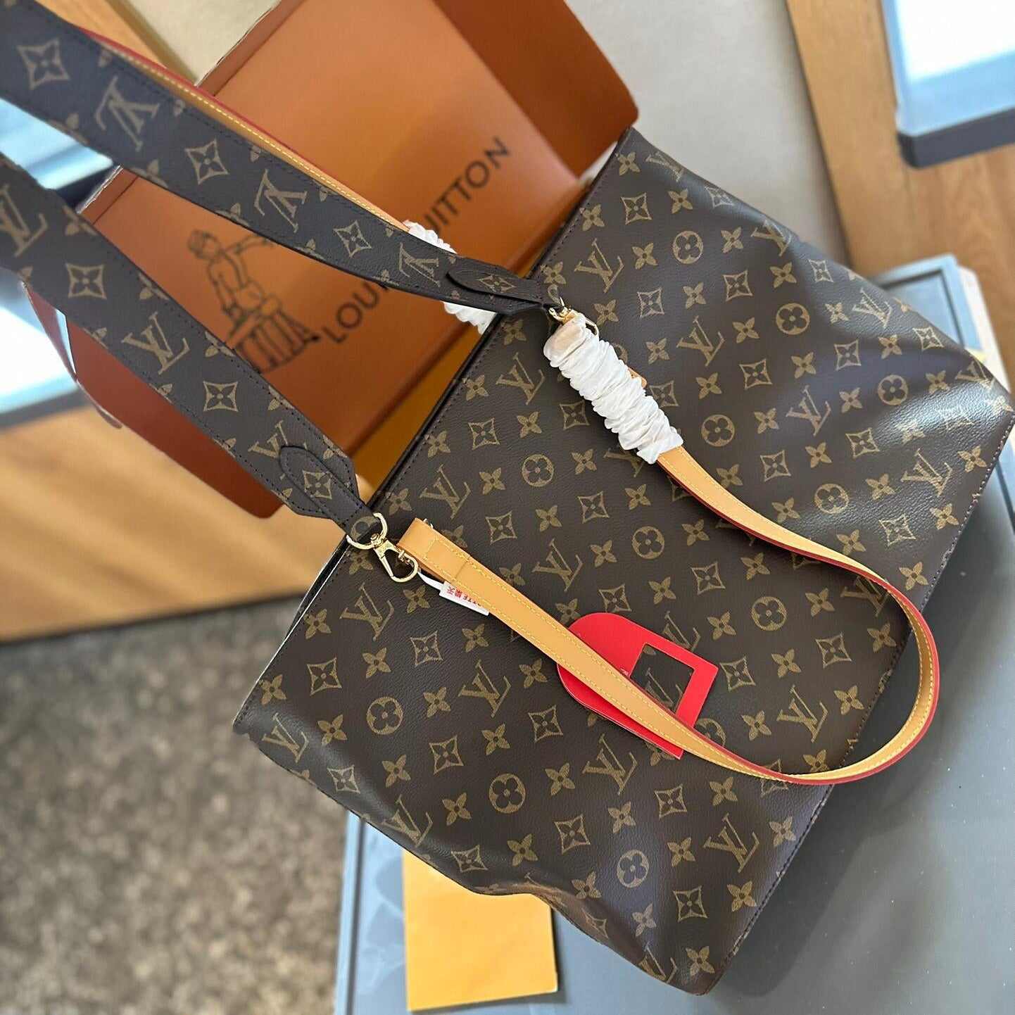 【ルイヴィトン】◆GRACEFUL｜復古スタイルをモダンにアレンジしたトートバッグ♪在庫残りわずか！