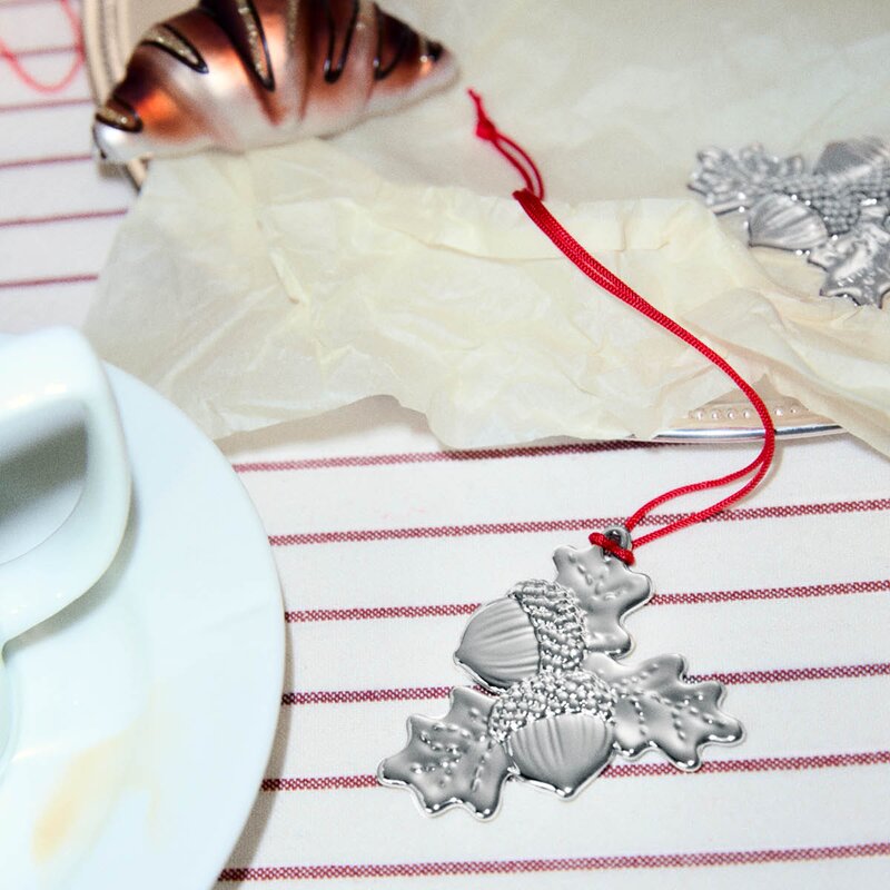 Karen Blixen ornament 7 cm Enchanted Acorn sølv