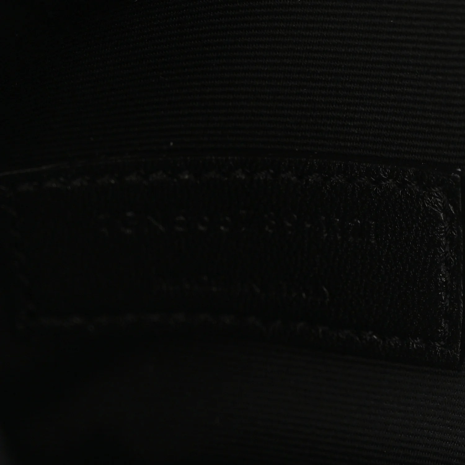 Grain De Poudre Uptown Pouch Crema Soft