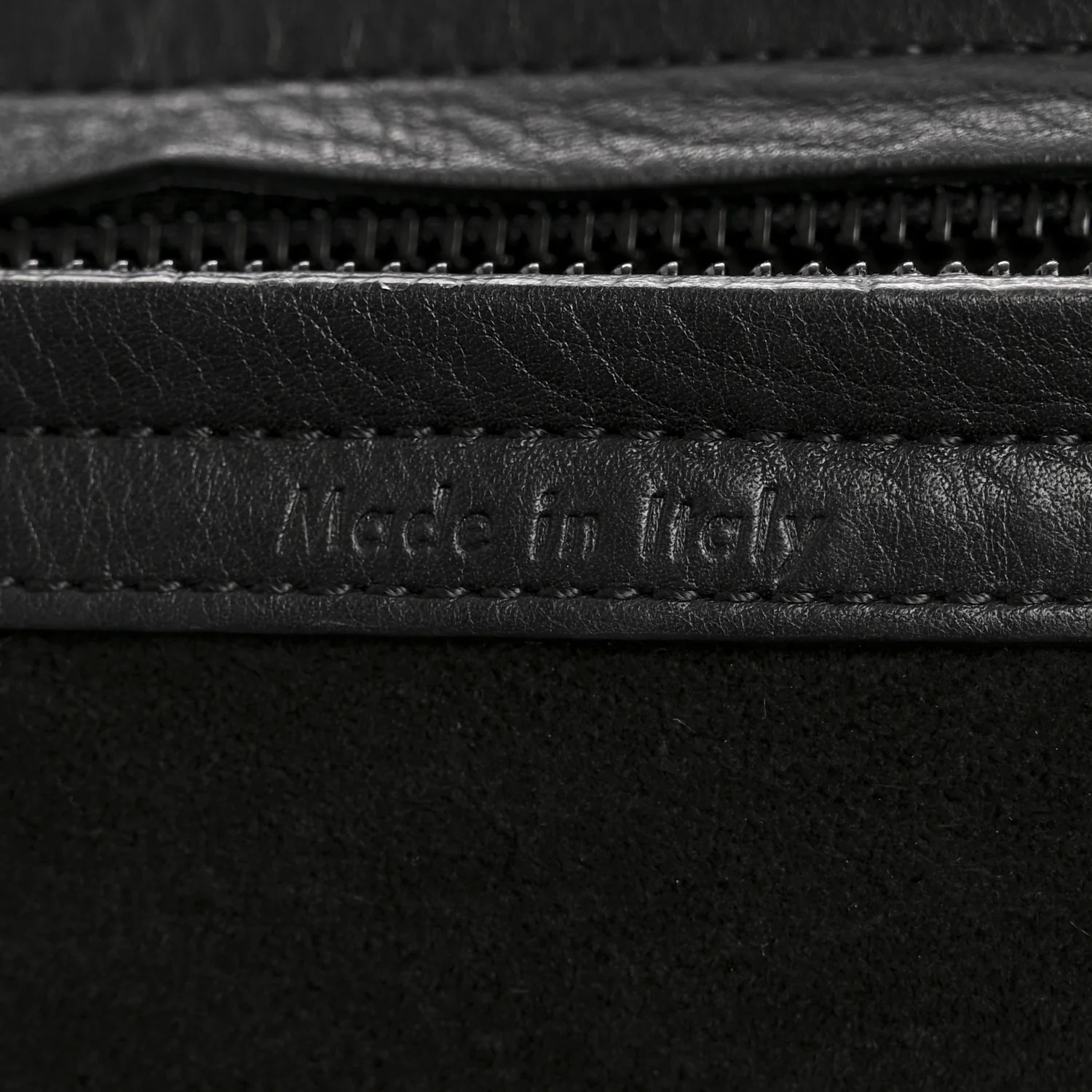Grained Calfskin Medium Phantom Luggage Black