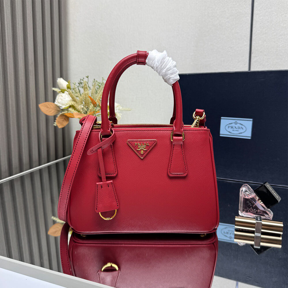 Prada Small Prada Galleria Saffiano leather bag(HIGH-END GRADE)