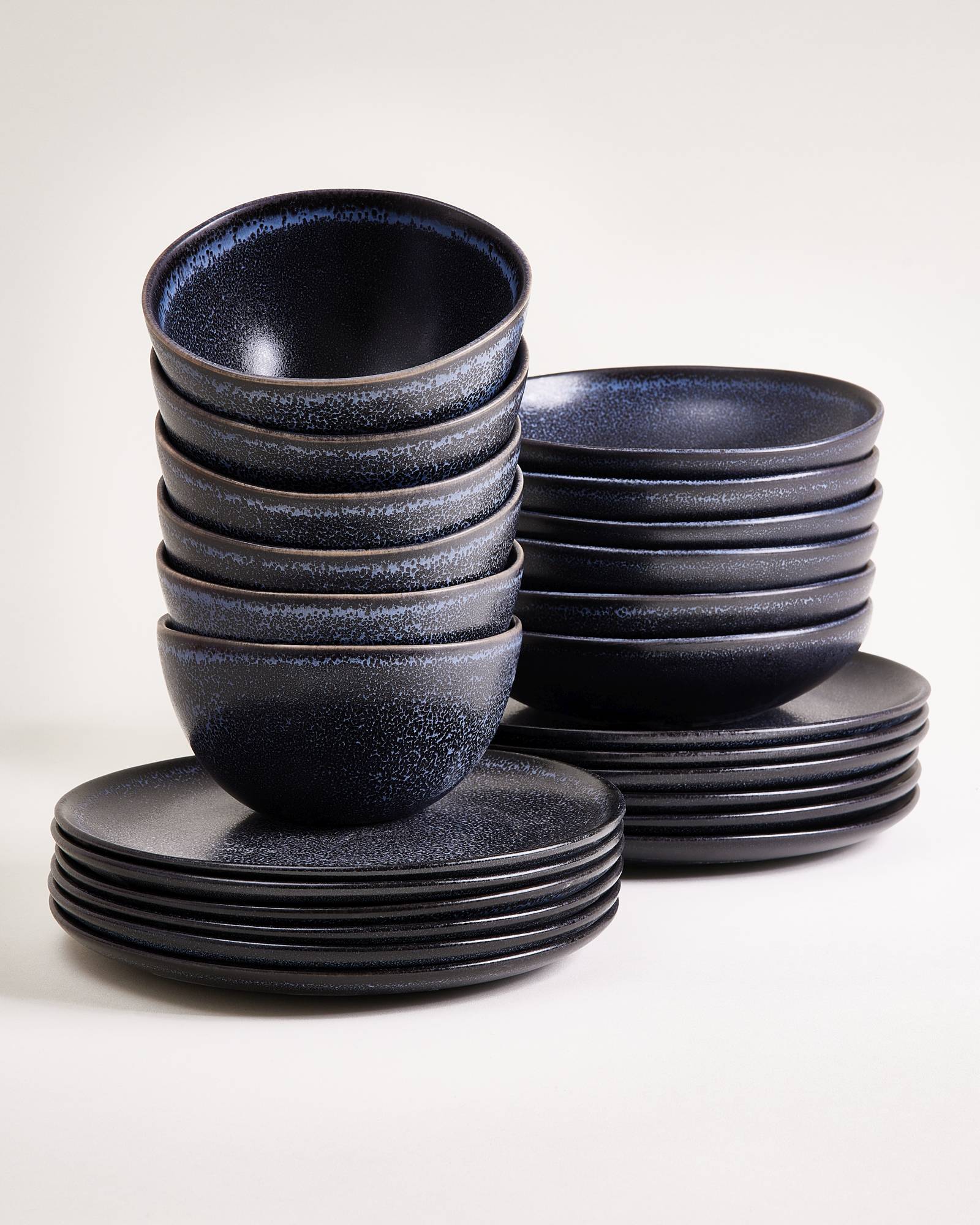 TURMALINA - TABLEWARE SET BLACK 24 PIECES