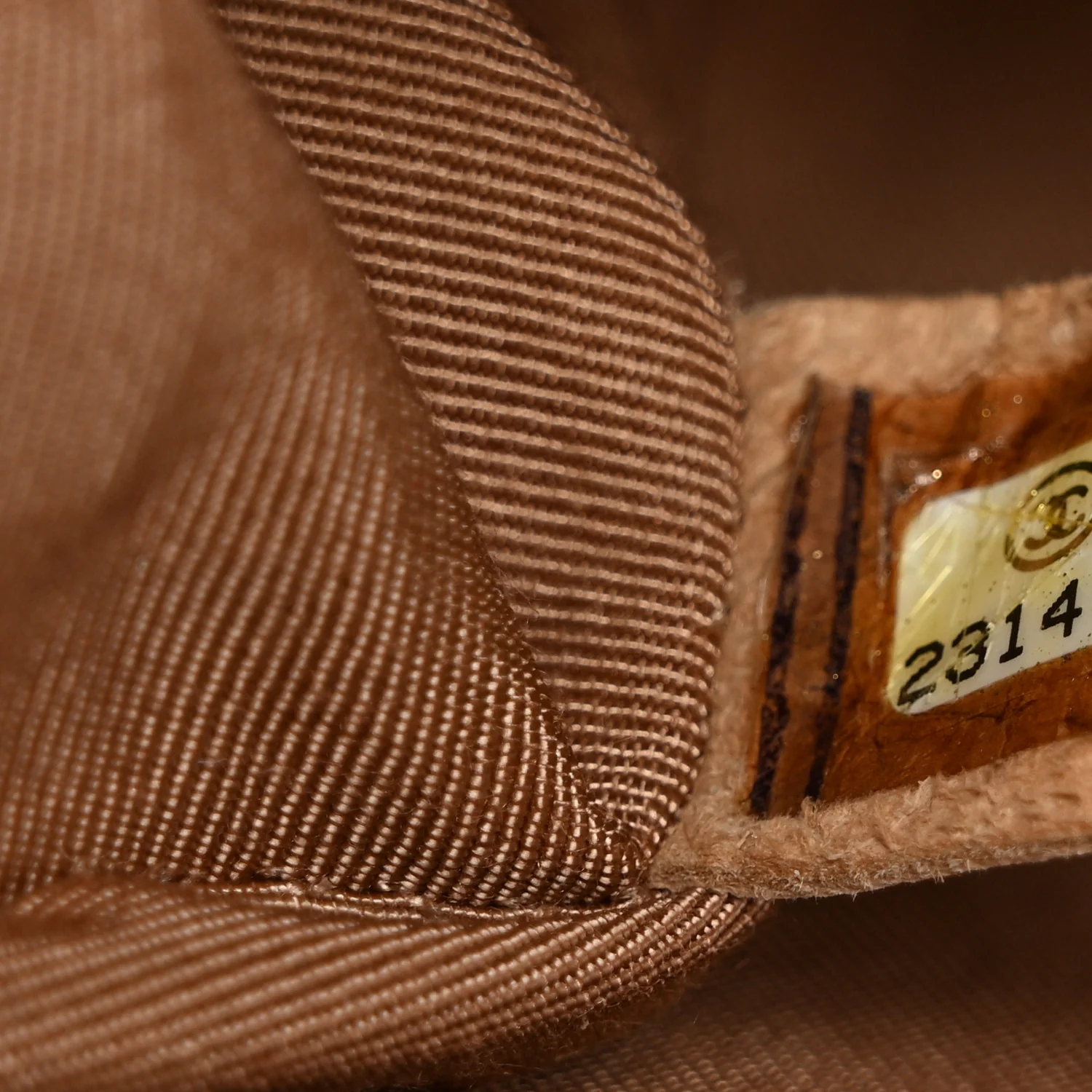 Caviar Quilted Medium Boy Flap Light Brown