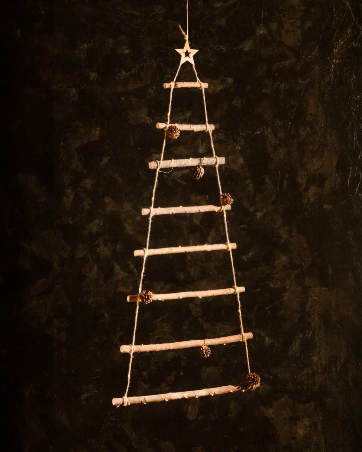 Pin - Árbol de Navidad con Luces LED de Madera 110 cm Pin