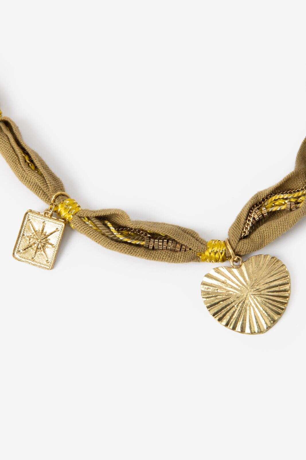 Donkergroene cord ketting met bedels