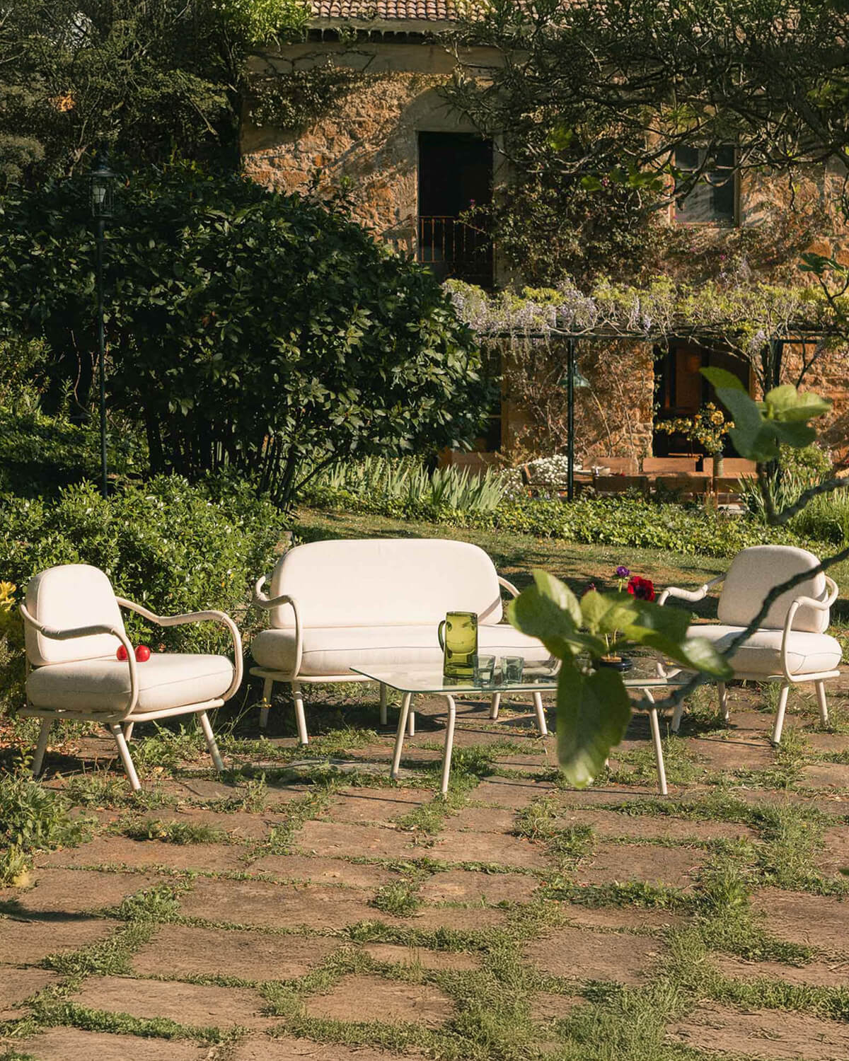 Xoan - Set de Jardín con Sofá 2 Plazas, 1 Sillón y Mesa de Centro de Cristal Templado y Metal  Xoan