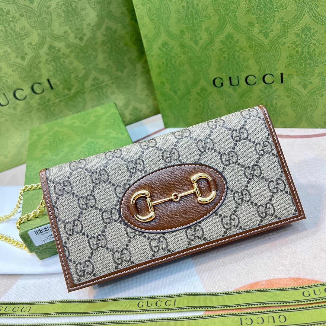 GUCCI【グッチ】 限定カラー登場！超薄デザインの高級レザー財布