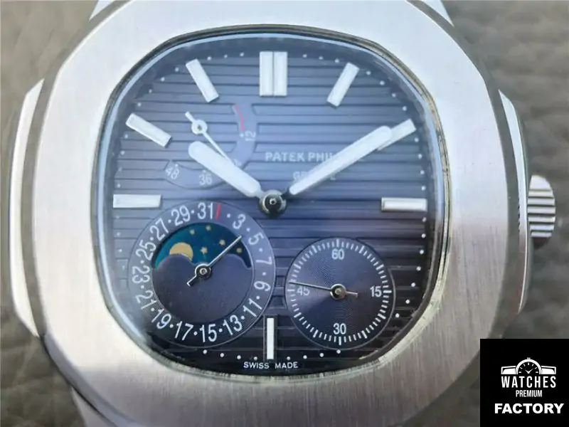 Patek Philippe Nautilus Moonphase 5712 / 1A-001 Blue Dial