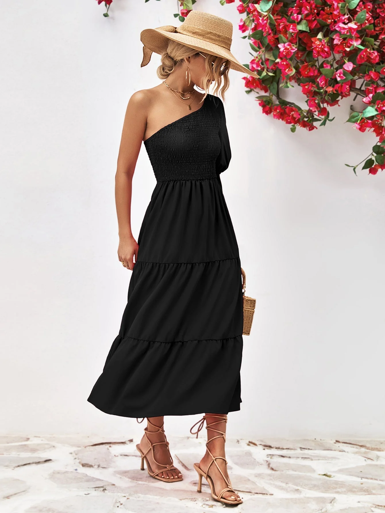 Sophie Paris | Robe mi-longue à une épaule froncée avec silhouette fluide