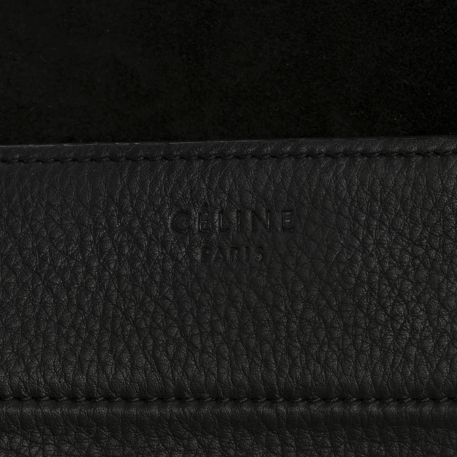 Grained Calfskin Medium Phantom Luggage Black