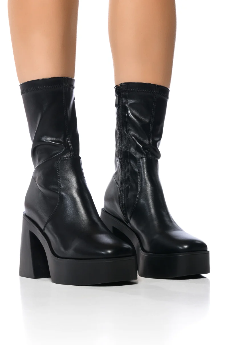 AZALEA WANG DANIELLE CHUNKY BOOTIE WITH 4 WAY STRETCH IN BLACK STRETCH - Akira Store