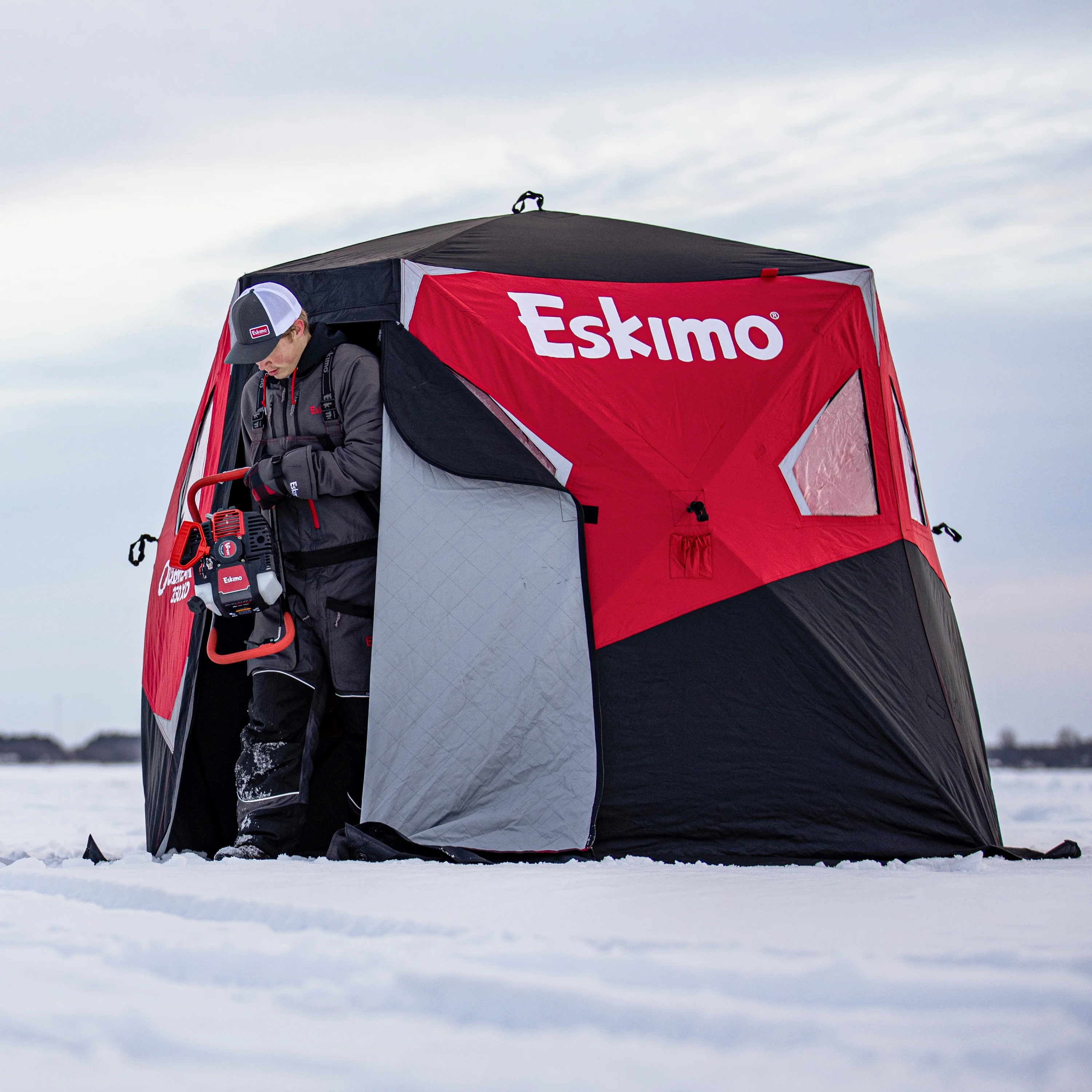 Outbreak�?350XD, Pop-up Portable Ice Shelter, Insulated, Red/Black, 3-4 Person Capacity, 40350 - Image 6