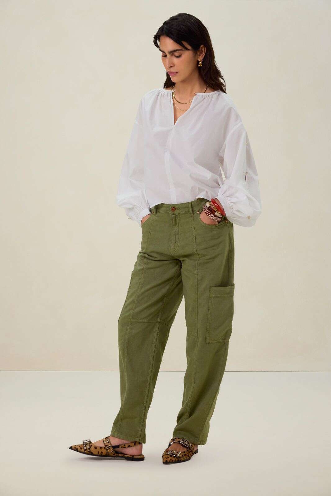 Witte blouse met knoopdetail