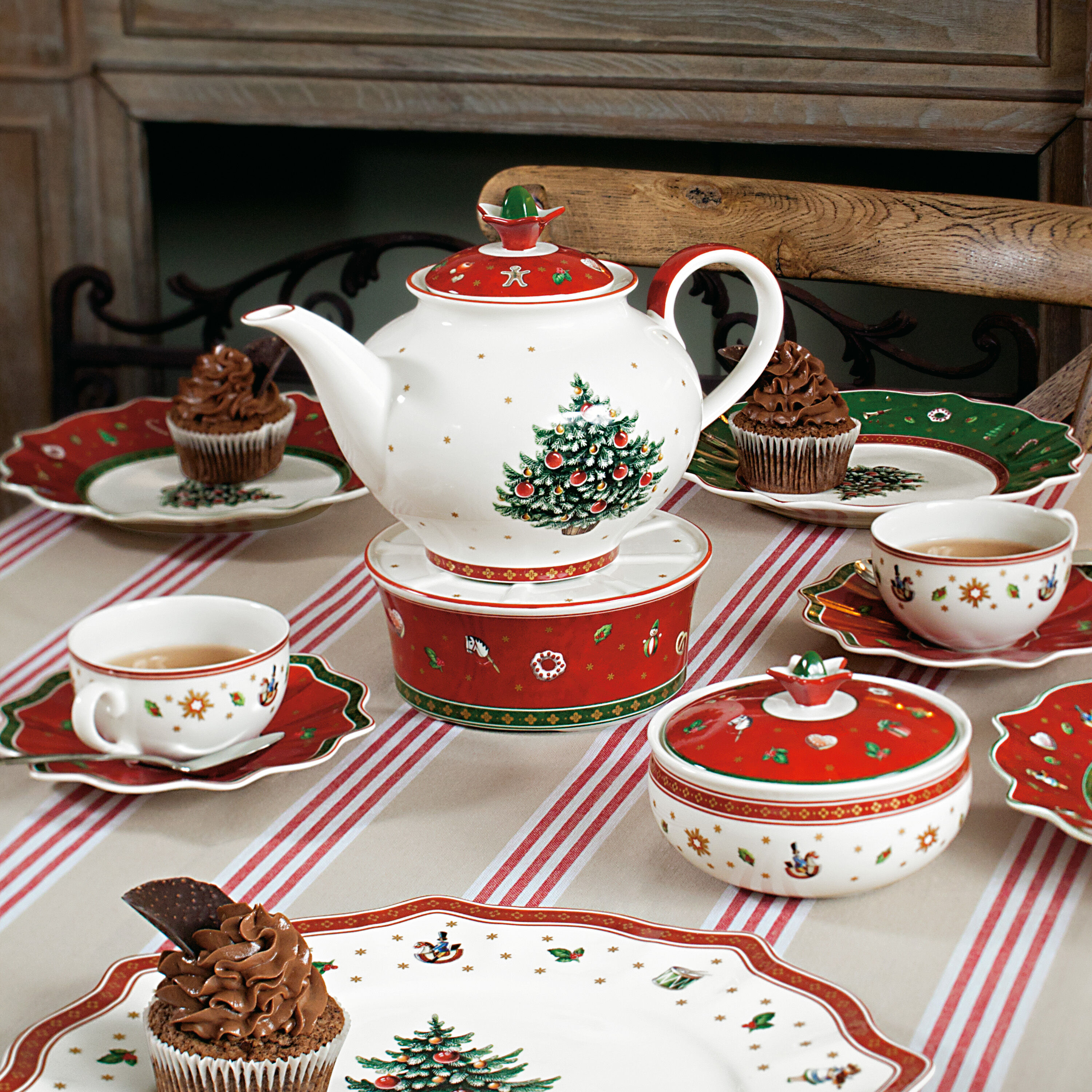 Toy's Delight Coffee pot - Red, 54.2 oz, Premium Porcelain