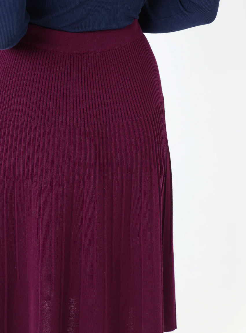 Jupe plissée midi en laine violet nuit