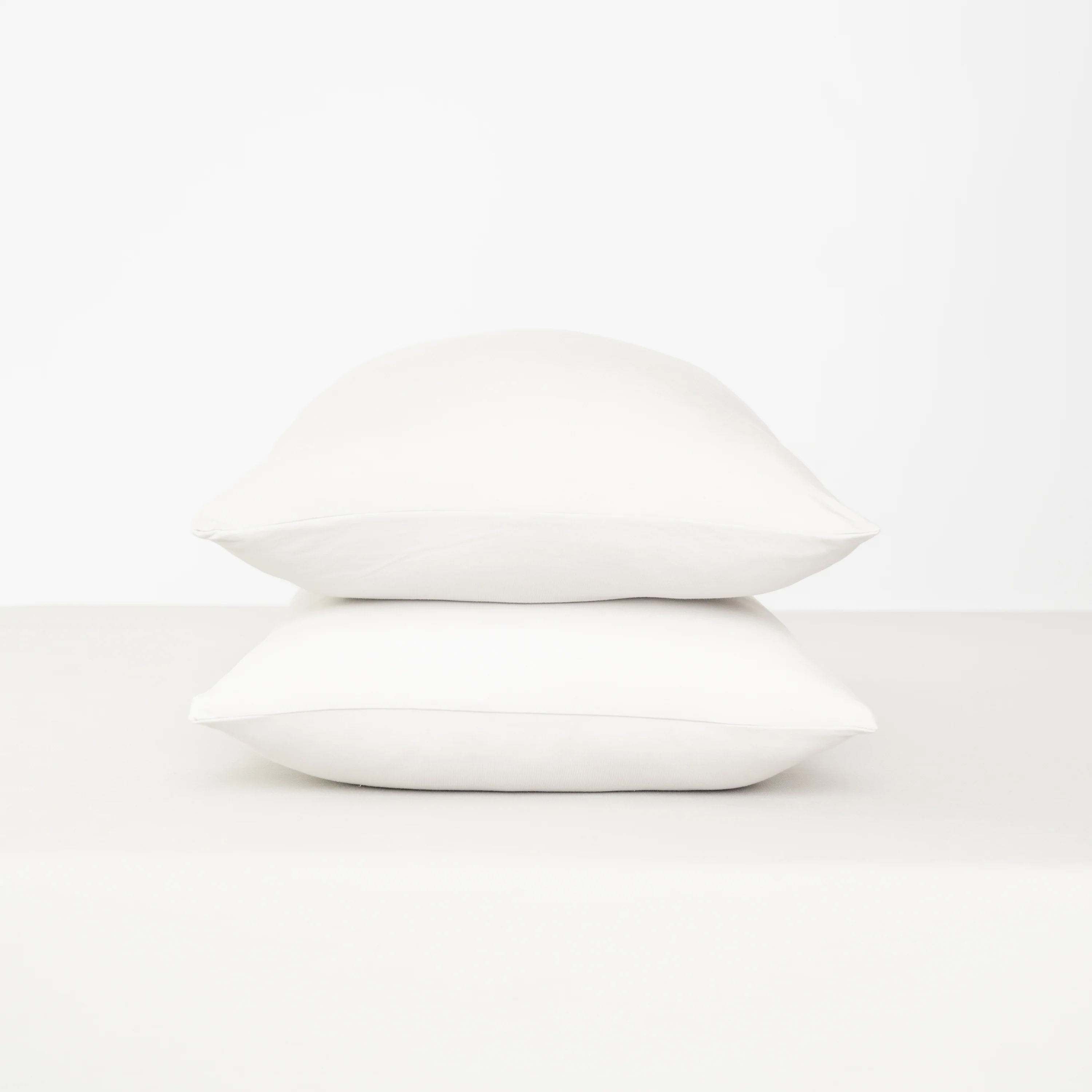 Fitted Sheet with Pillowcases in Cloud