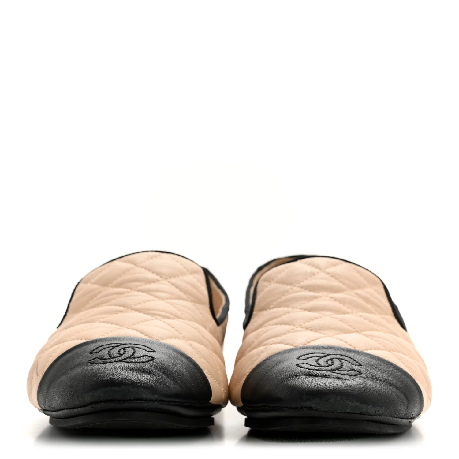 Lambskin Quilted Cap Toe Slipper With Pouch 39 Beige Black
