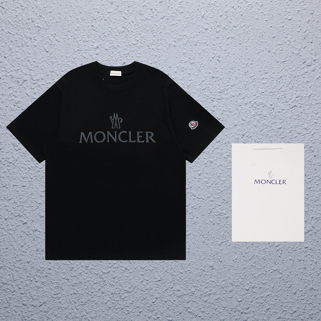 【Moncler 】（モンクレール）男女兼用、ご好評に付き再入荷！半袖Tシャツ