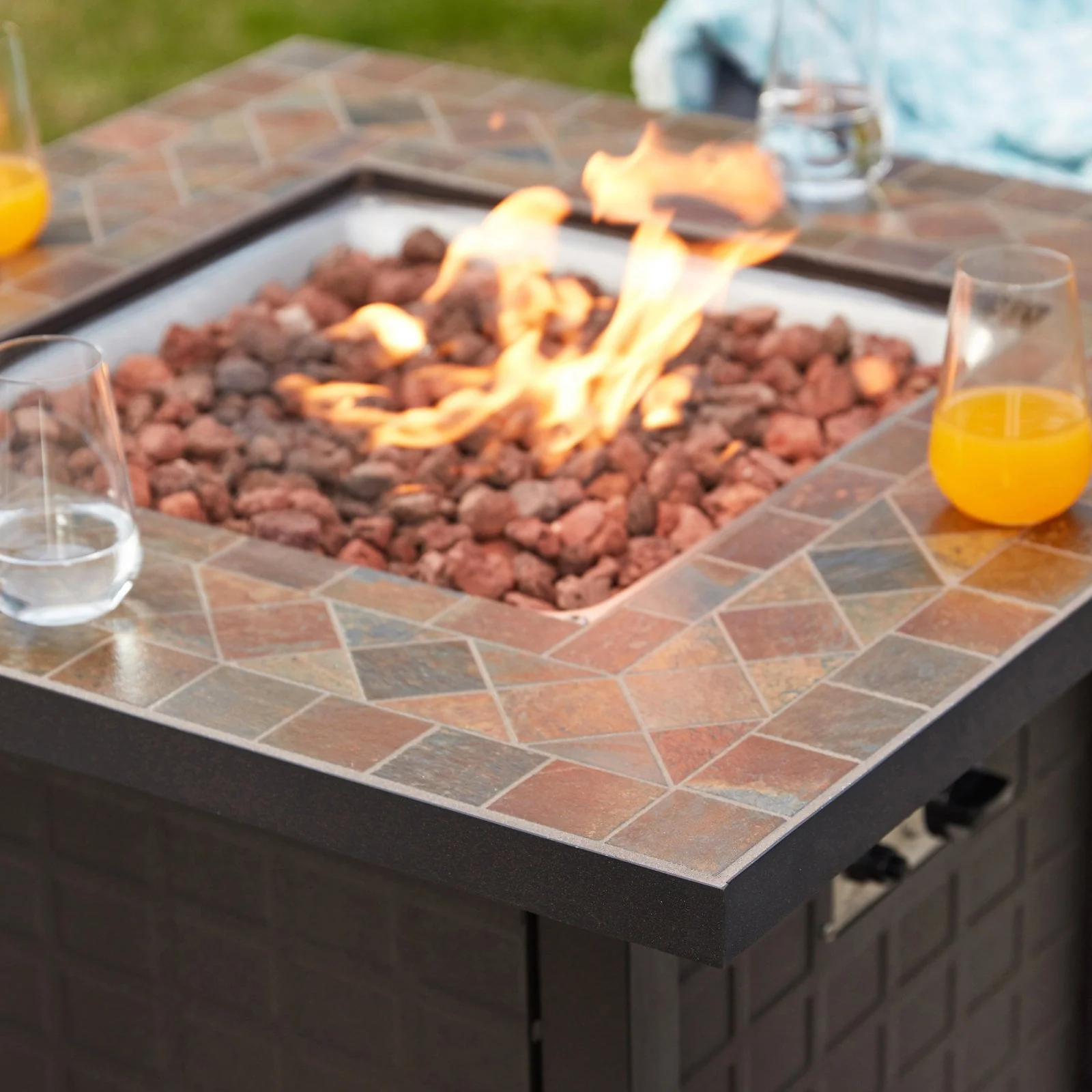 Every Season 33 9 in Propane Fire Table(Round) Image 3