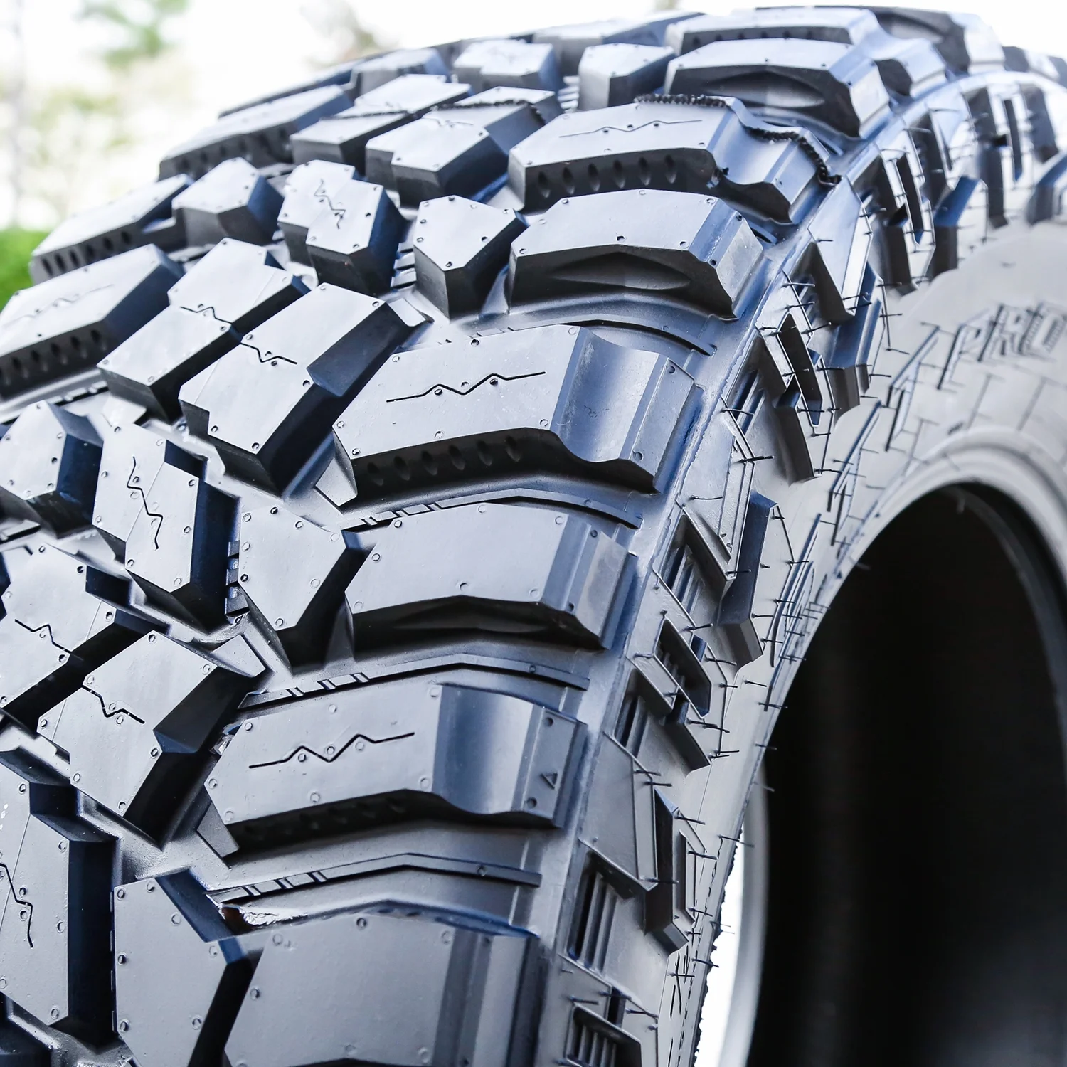 Set of 4 Cooper Discoverer STT Pro 275/65R20 126/123Q E 10 Ply M/T Mud Light Truck Tires