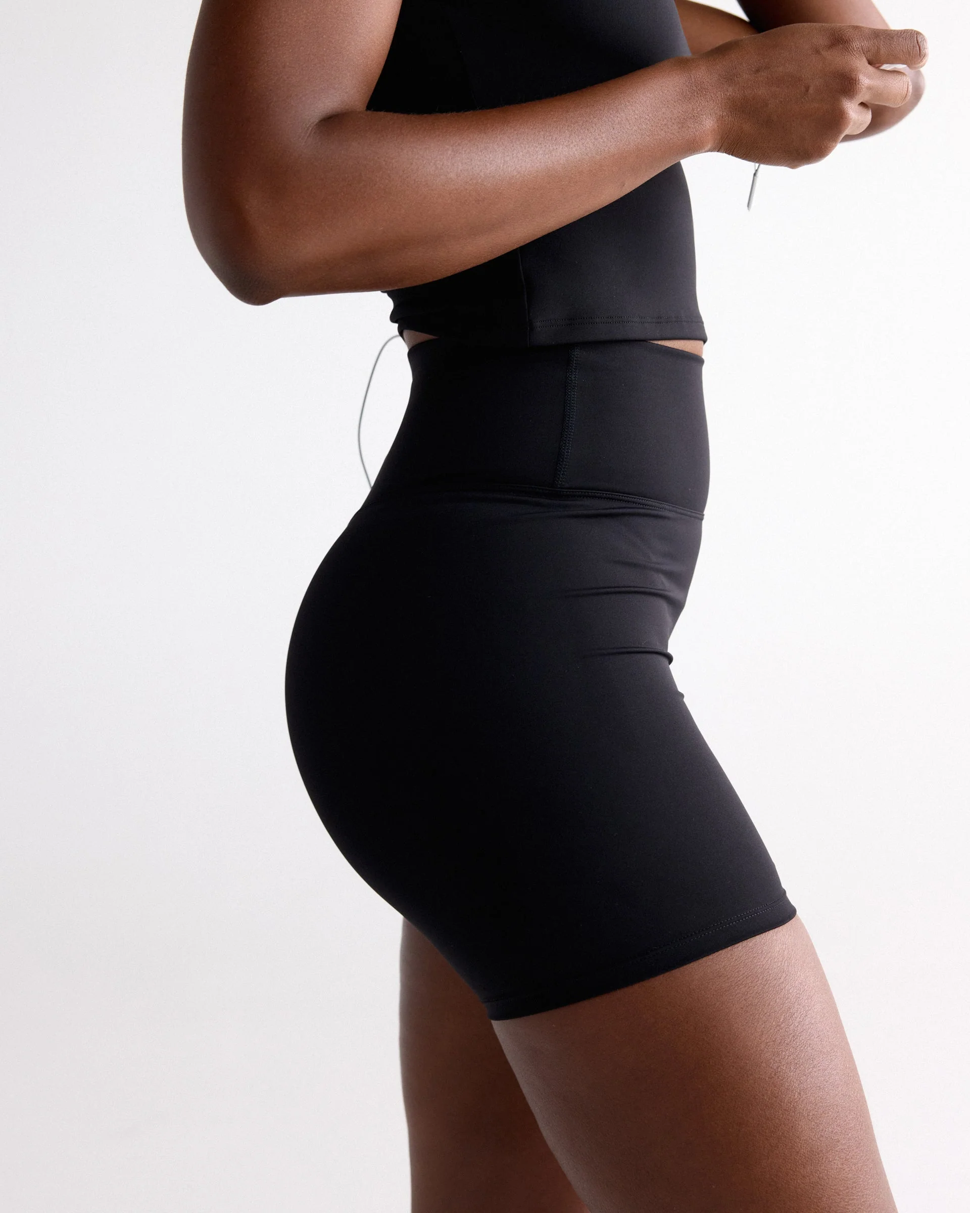 Ultimate Crop Shorts - Black