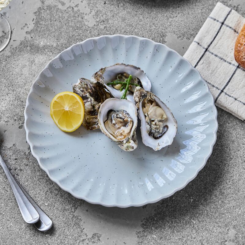 Scallop tallerken 26 cm lyseblå