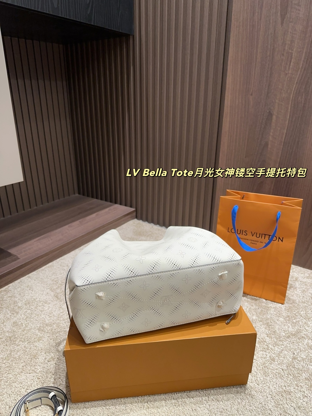 Louis new arrival bella tote bag size:32*25 cm
