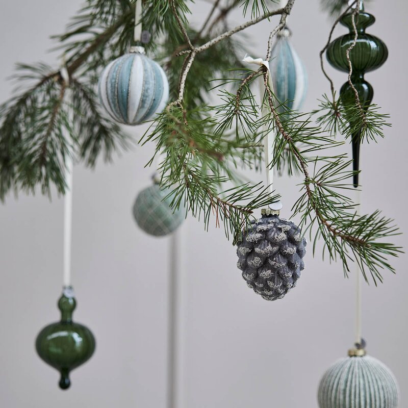 Nomillia ornament avlang 13 cm blå/benhvit