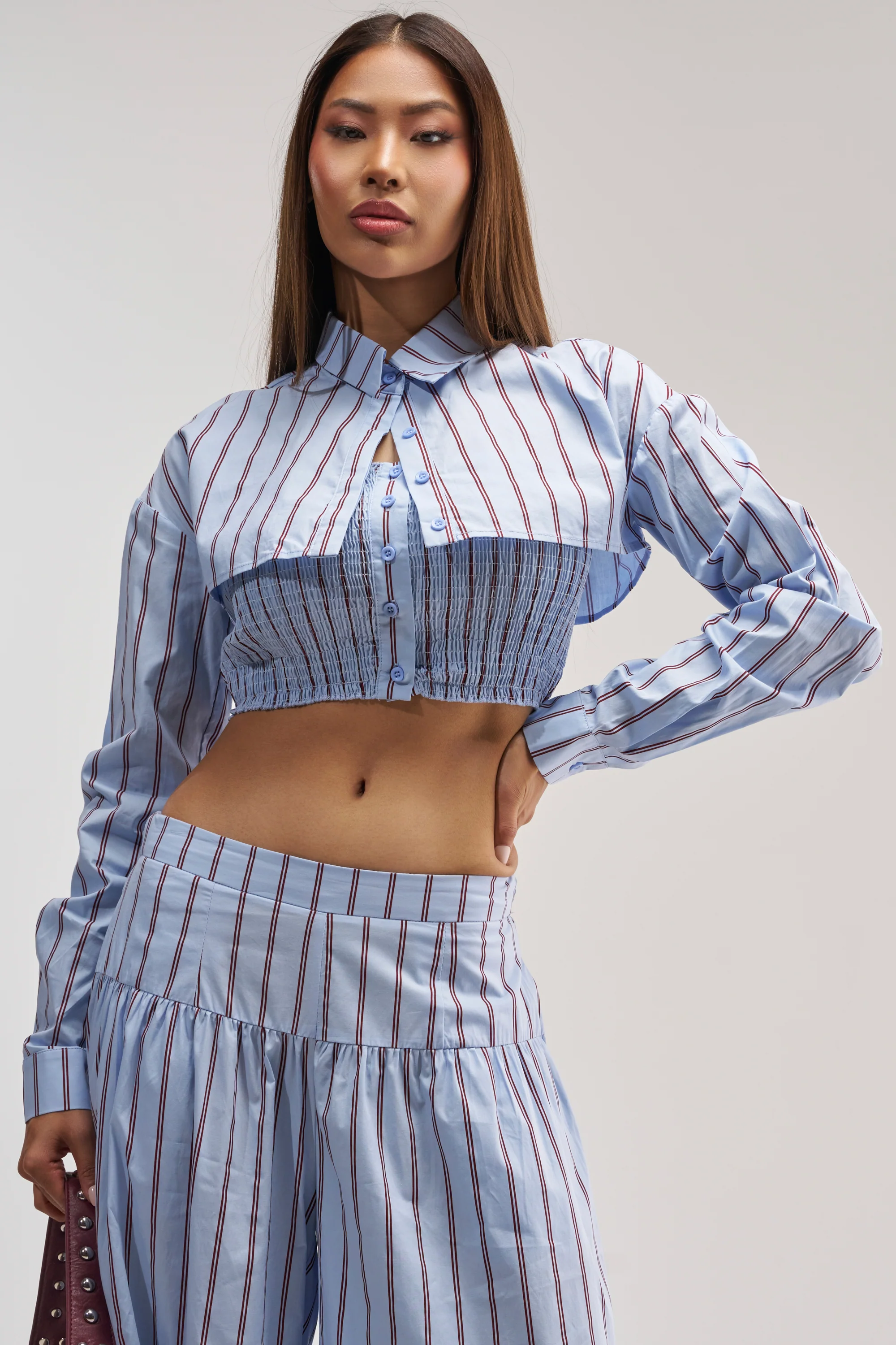 BUSINESS ONLY BUTTON DOWN IN LIGHT BLUE - Akira Store