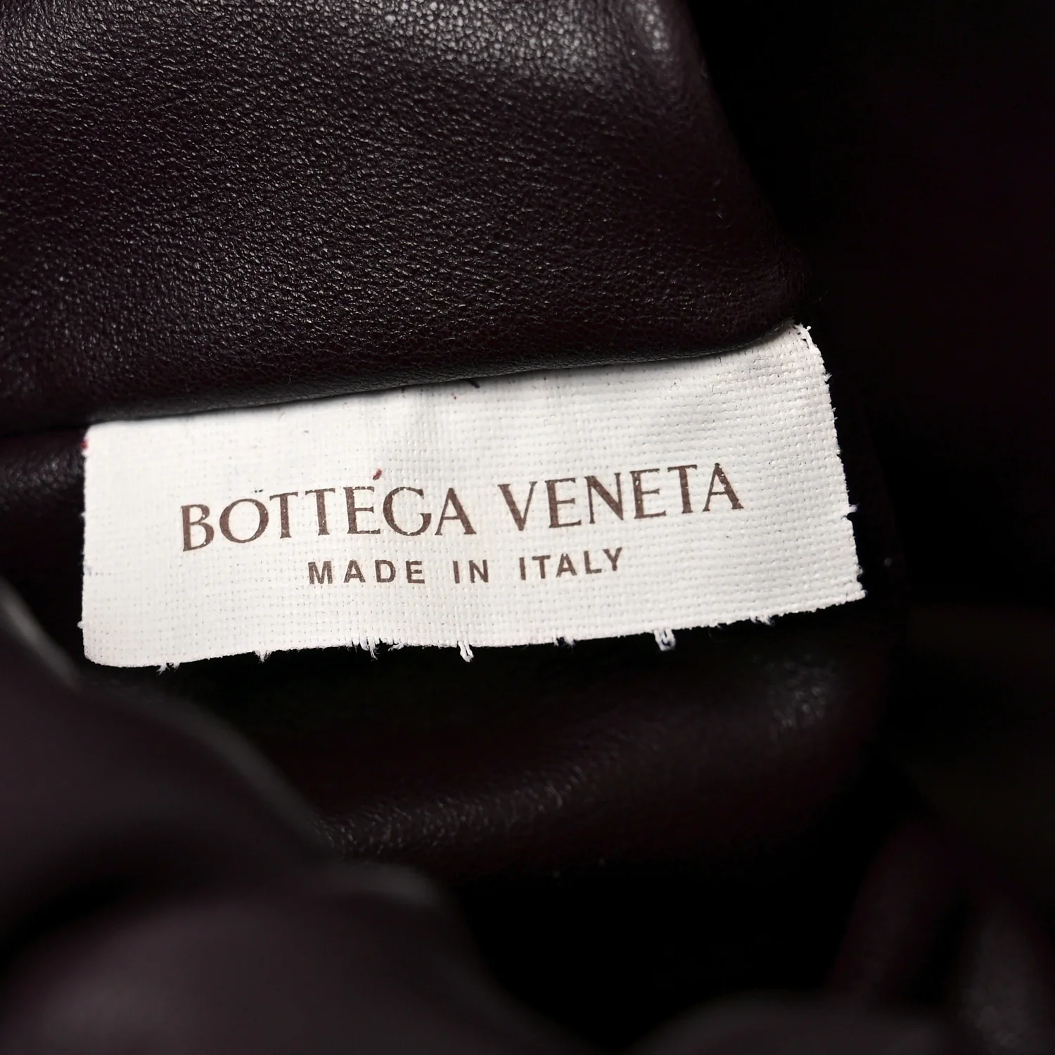 Calfskin The Pouch Chain Grape