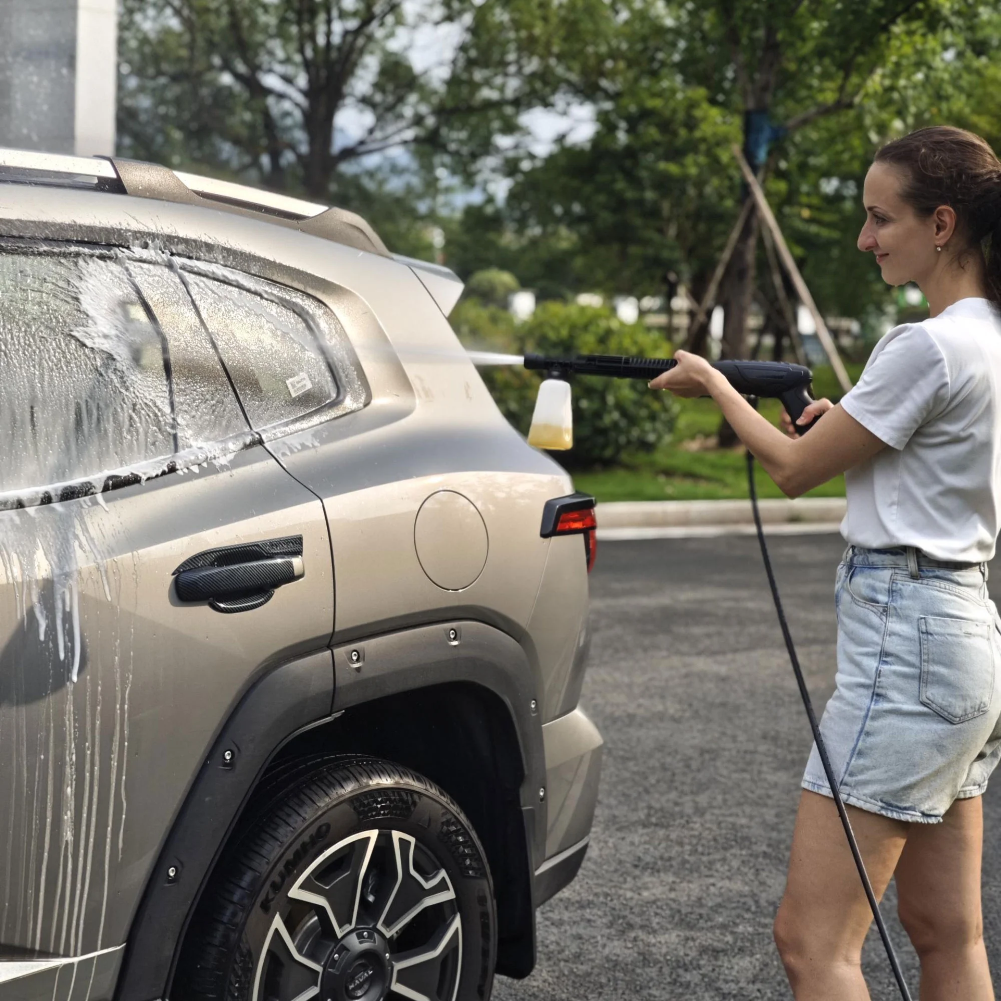 Electric Pressure Washer, 4500 PSI 3.2 GPM Power Washer with 4 Quick Connect Nozzles, High Pressure Cleaning Machine with Foam Cannon for Cars/Fences/Driveways/Patios/Home Cleaning(T3/Red) - Image 5
