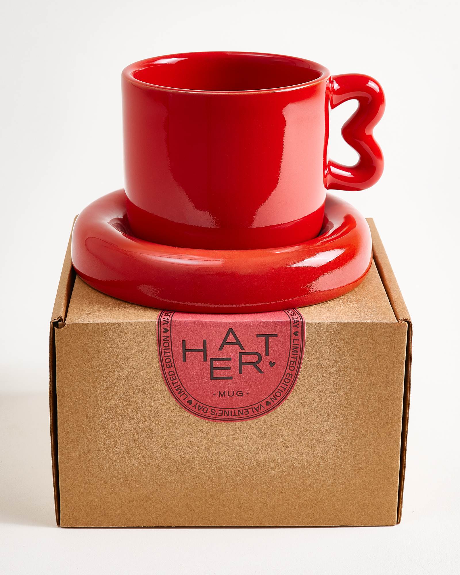 SEIA - MUG & SAUCER HEART RED