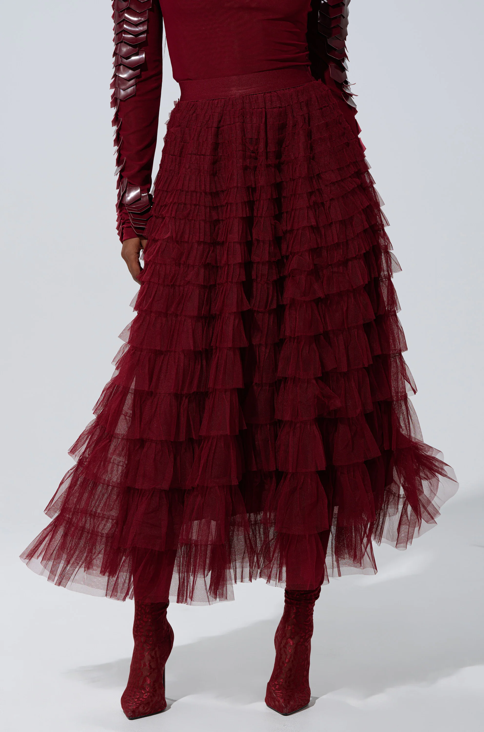 STARS ALIGNED MESH RUFFLE MAXI SKIRT IN BURGUNDY - Akira Store