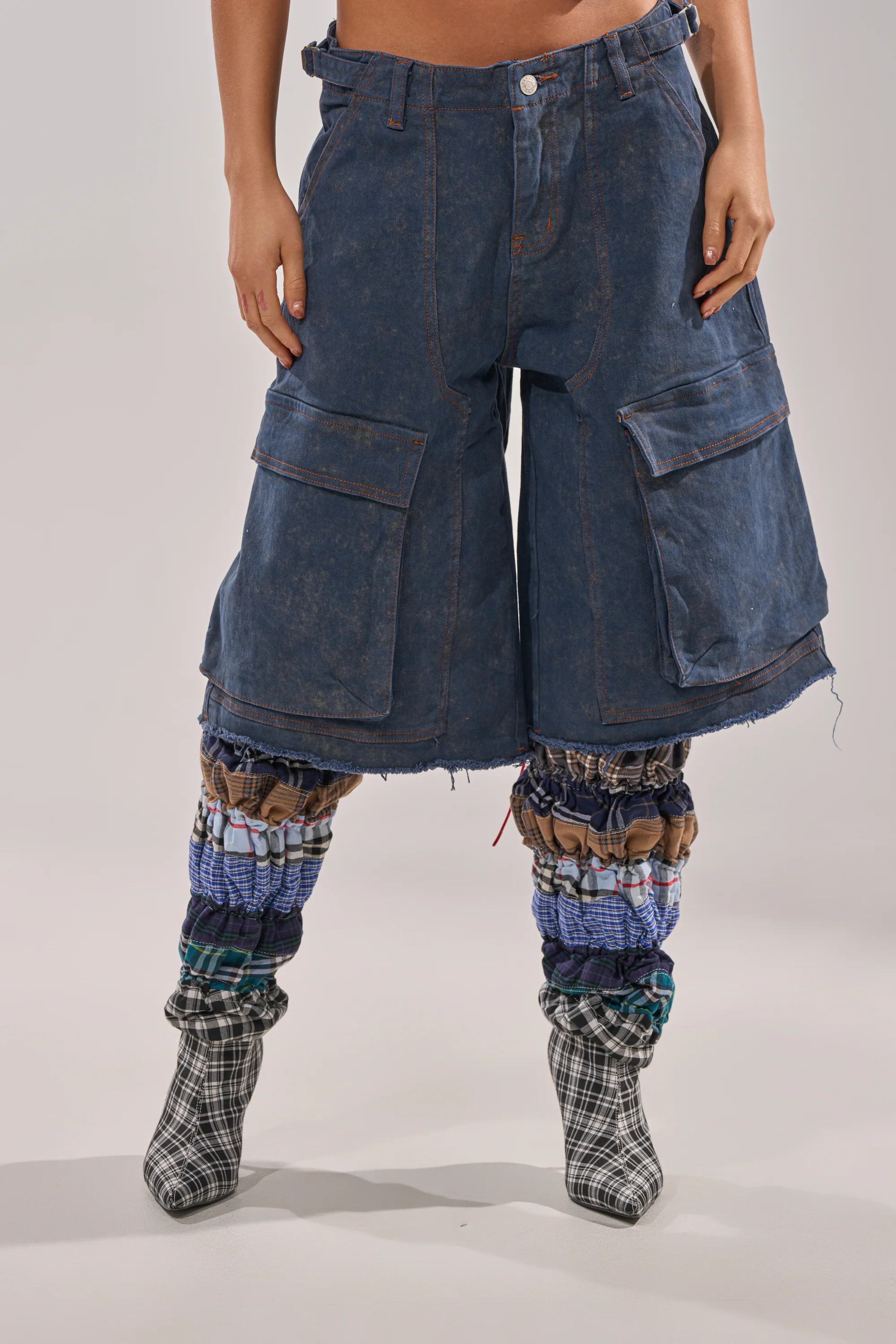 BOLD BERMUDA SHORT - Akira Store