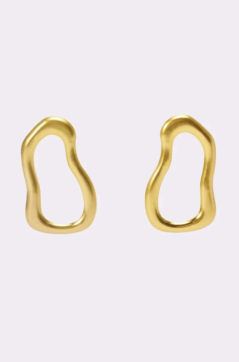 WAVEY BABY DANGLE EARRING IN GOLD - Akira Store