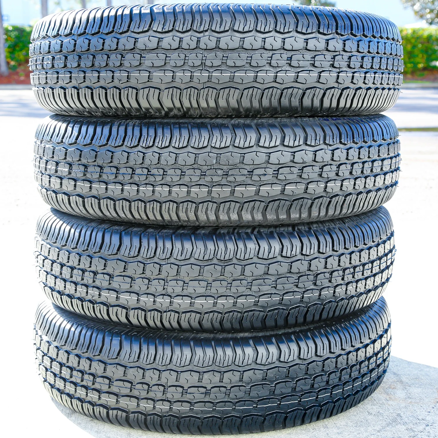 Classic 235/75R15 105S A/S All Season Tire Fits: 1995 99 Chevrolet Tahoe LT, 1999 Chevrolet Silverado 1500 Base Image 9