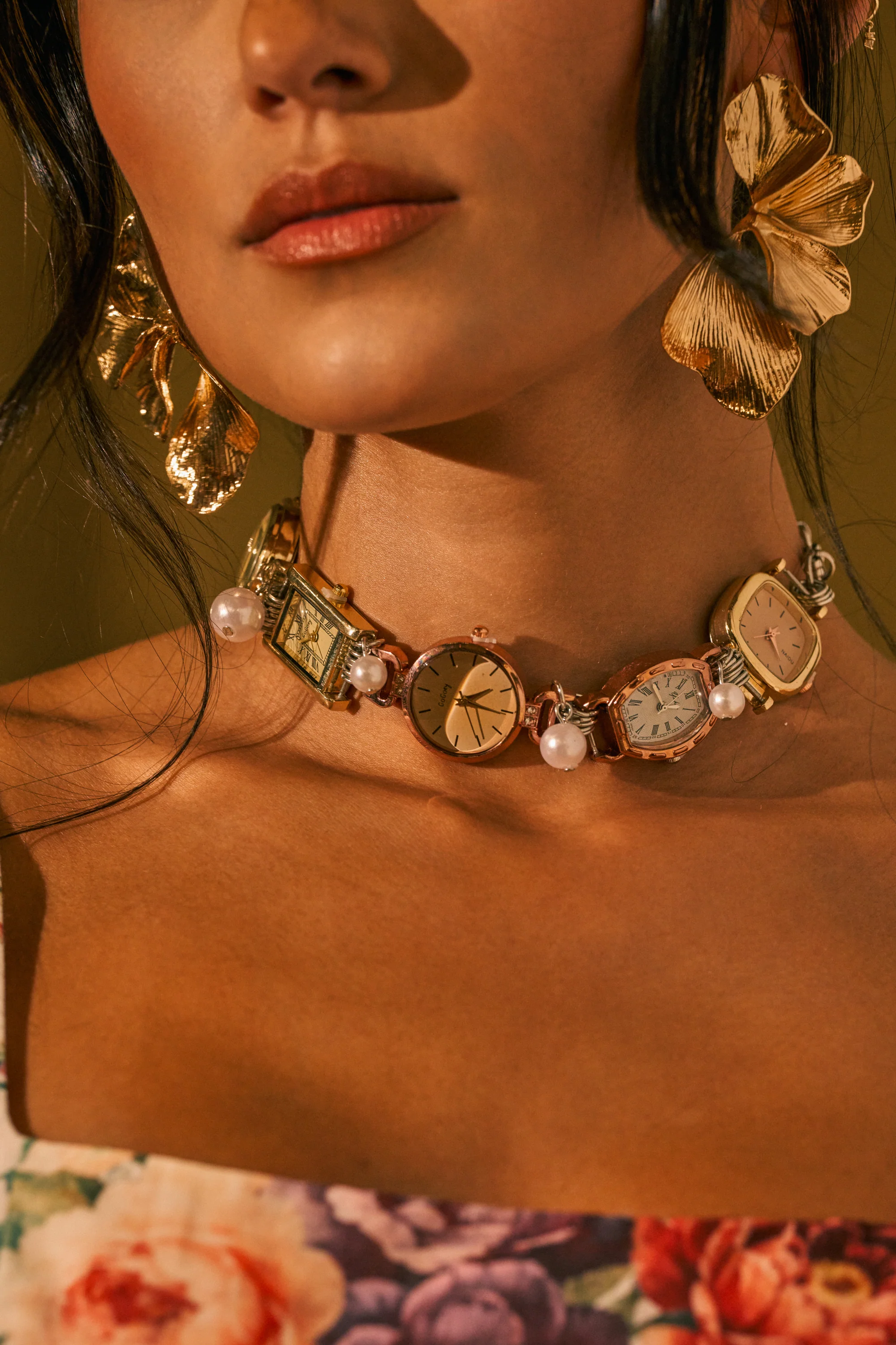 WHAT TIME IS IT CHOKER NECKLACE - Akira Store